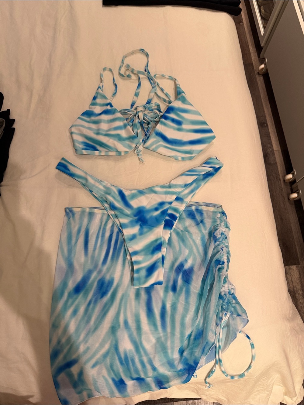 3!Blue & White Tie-Dye Bikini Set with Sarong